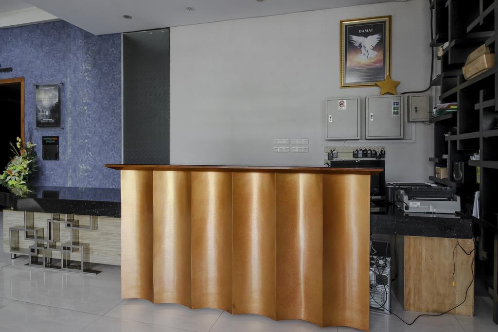 Reddoorz Plus Near Tugu Jogja Джокьякарта Экстерьер фото